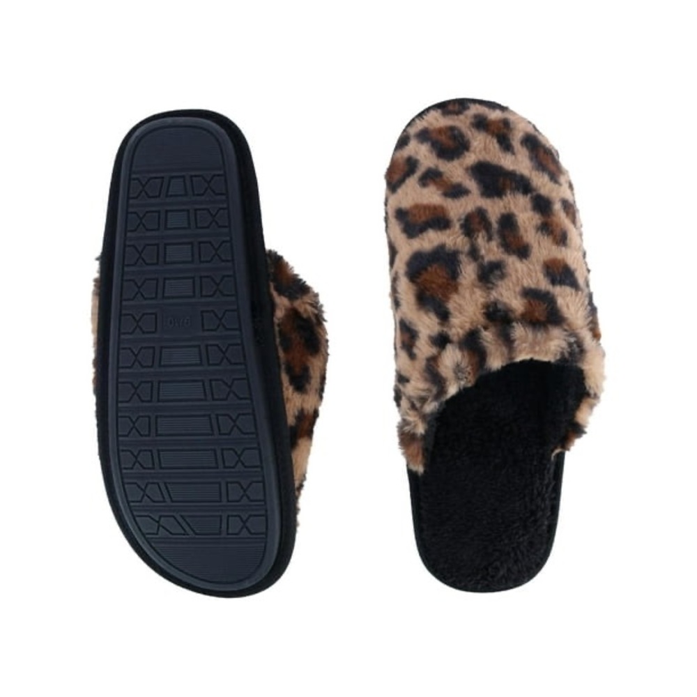 Leopard Print Fuzzy Slippers. Size L